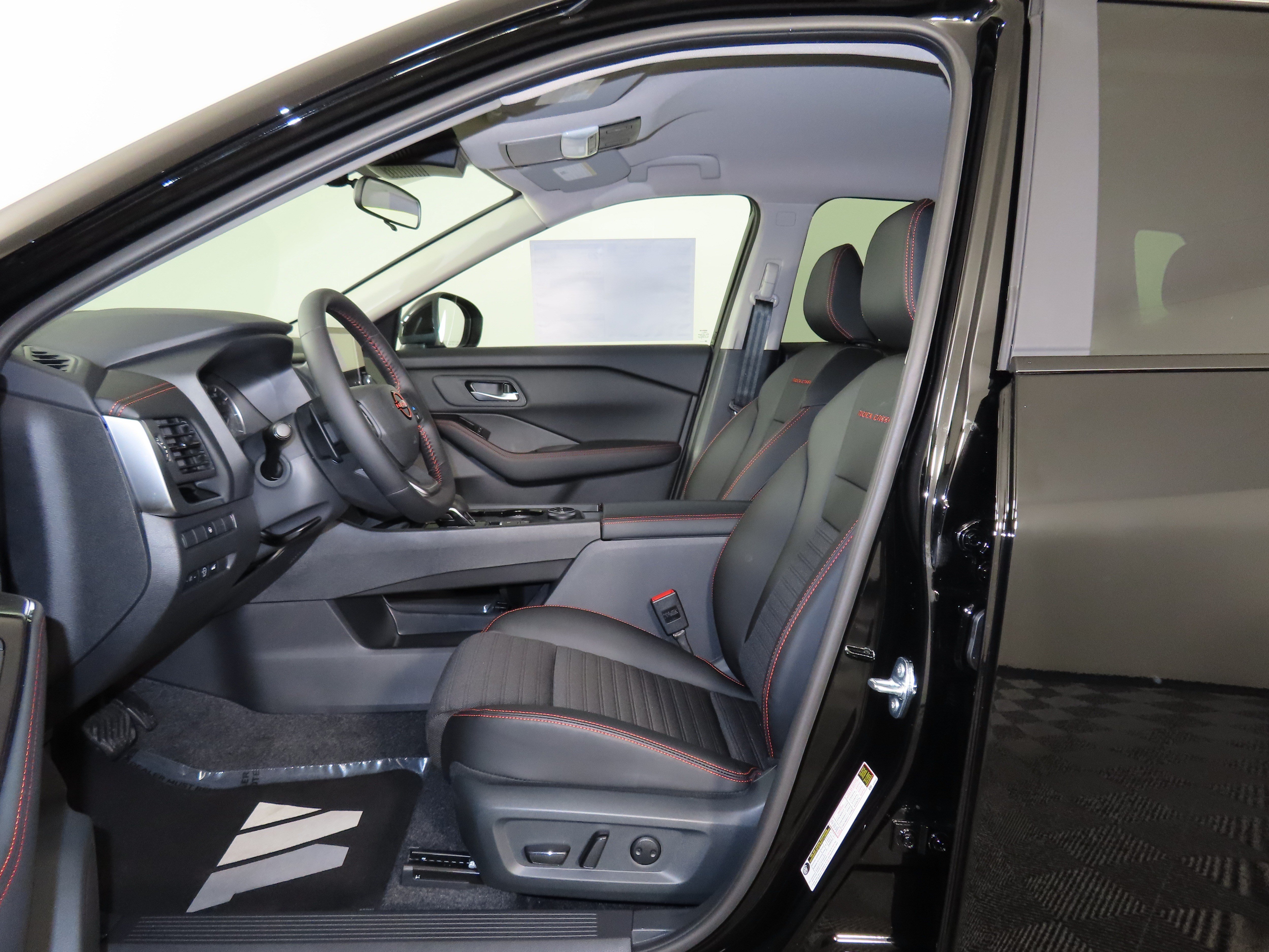 New 2026 Nissan Rogue SV AWD/4WD image 4