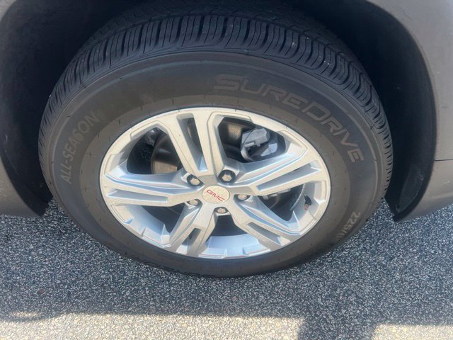 Used 2024 GMC Terrain SLE FWD image 3