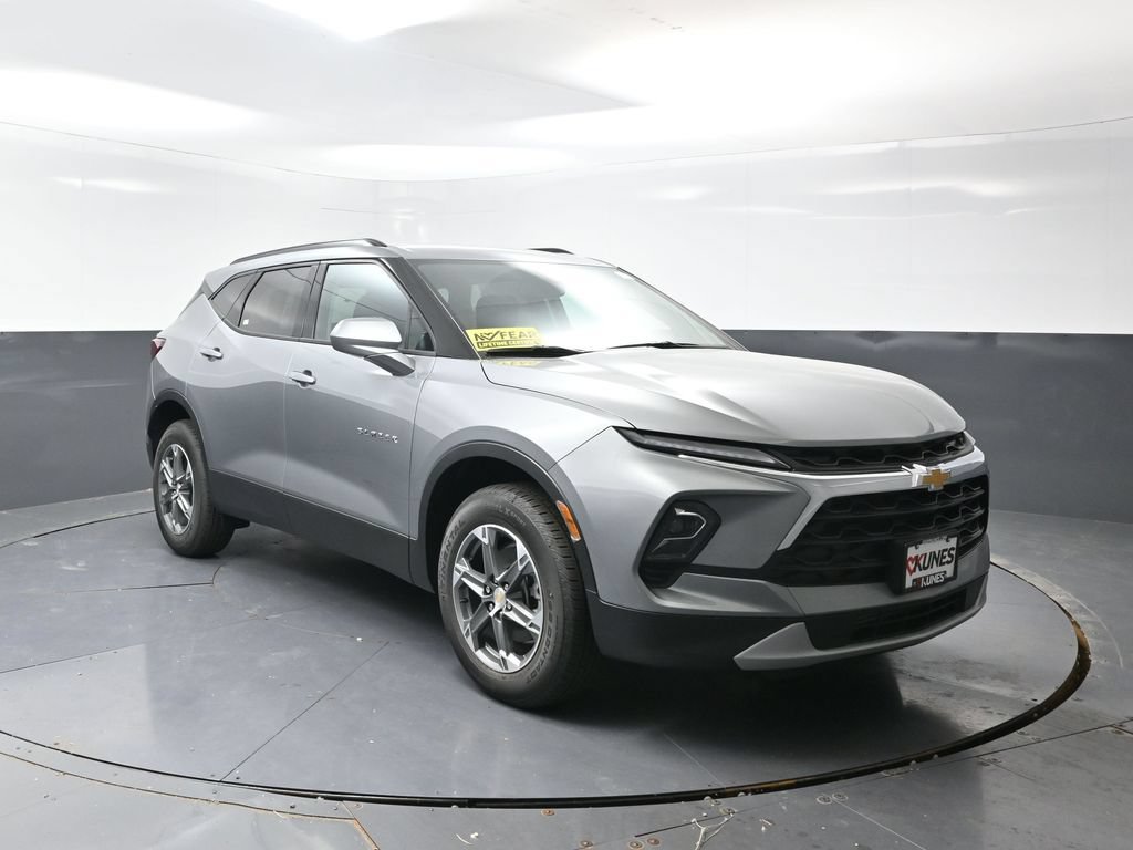 New 2026 Chevrolet Blazer LT w/ Convenience Package AWD/4WD image 4