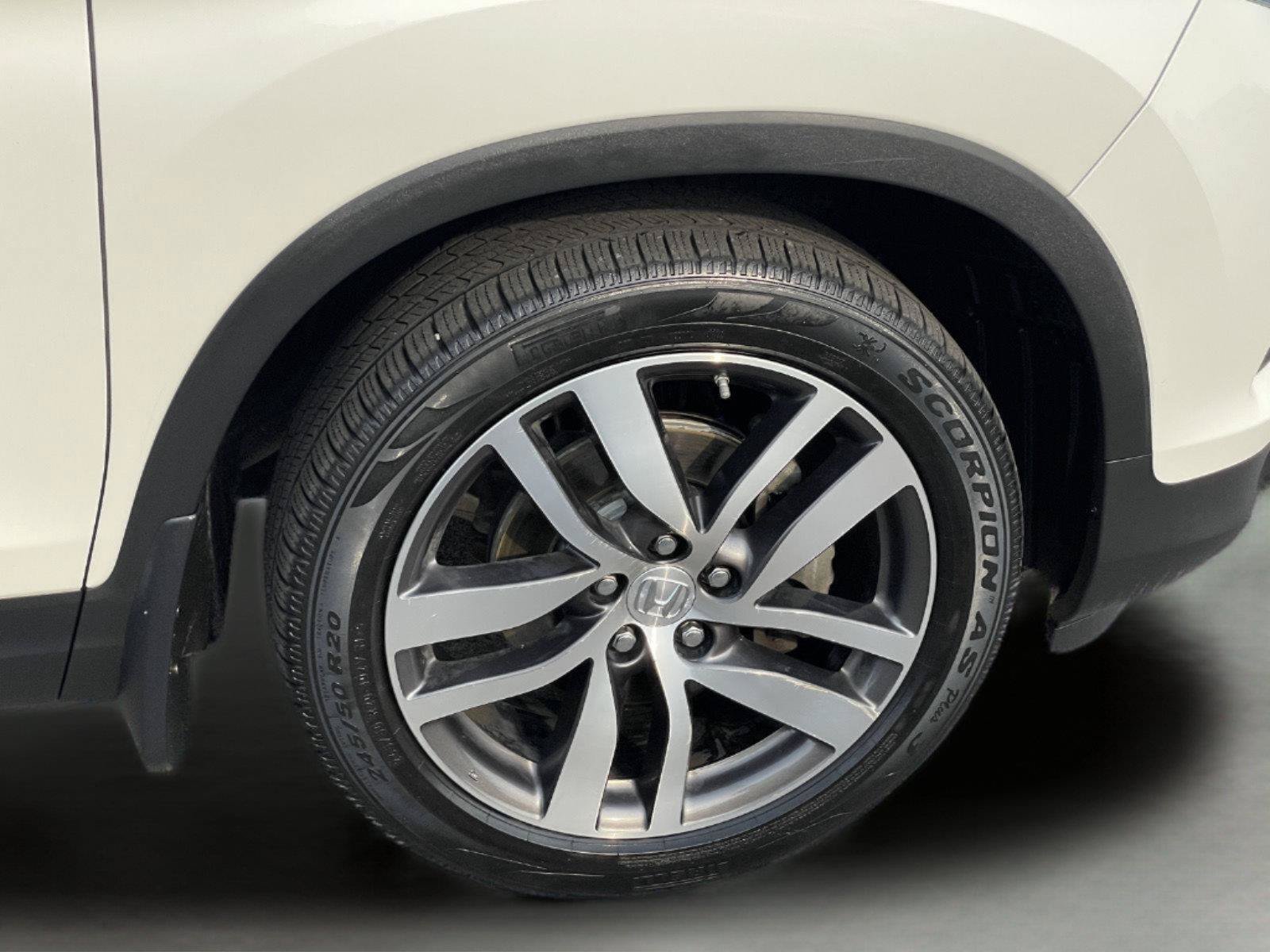 Used 2018 Honda Pilot Touring image 34