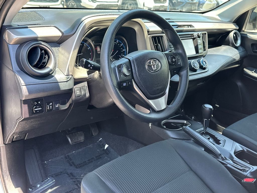 Used 2017 Toyota RAV4 LE w/ Carpet Mat Package AWD/4WD image 17