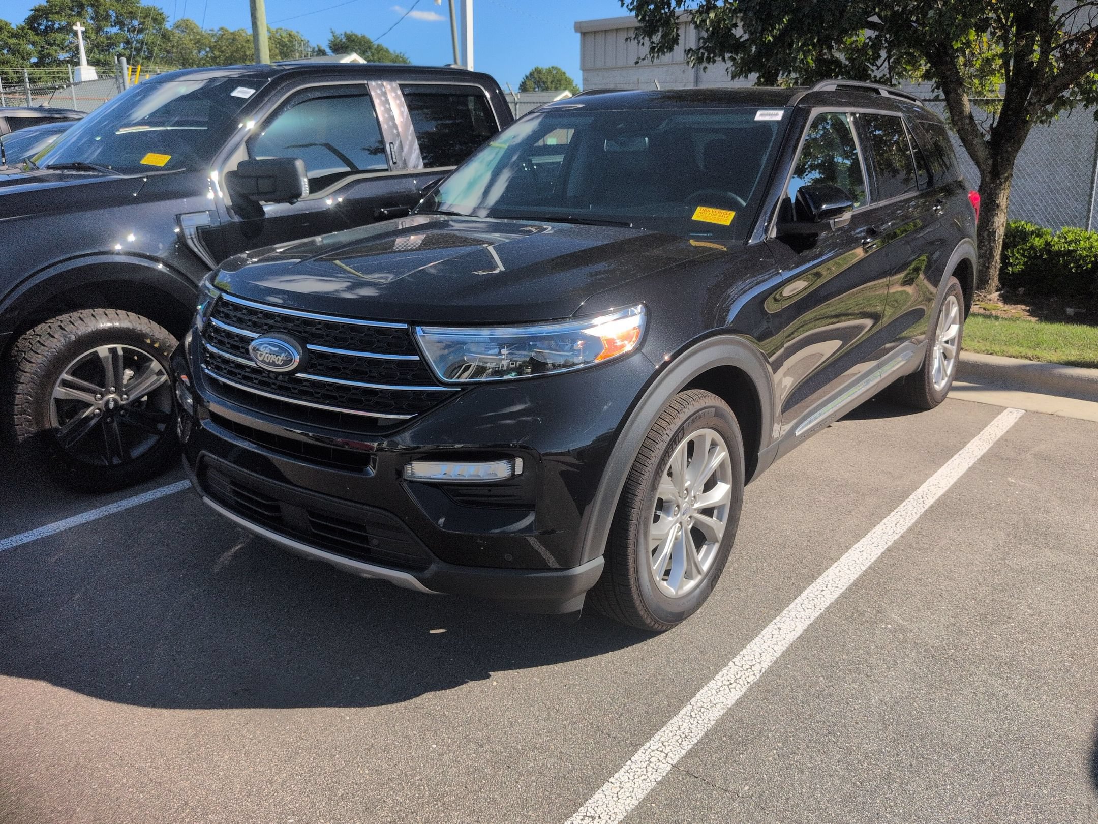 Certified 2024 Ford Explorer XLT w/ Equipment Group 202A AWD/4WD image 2