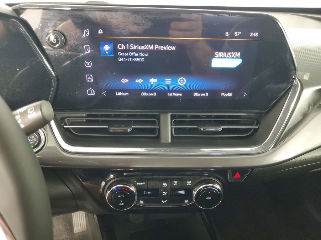 Used 2026 Chevrolet Trax ACTIV image 16