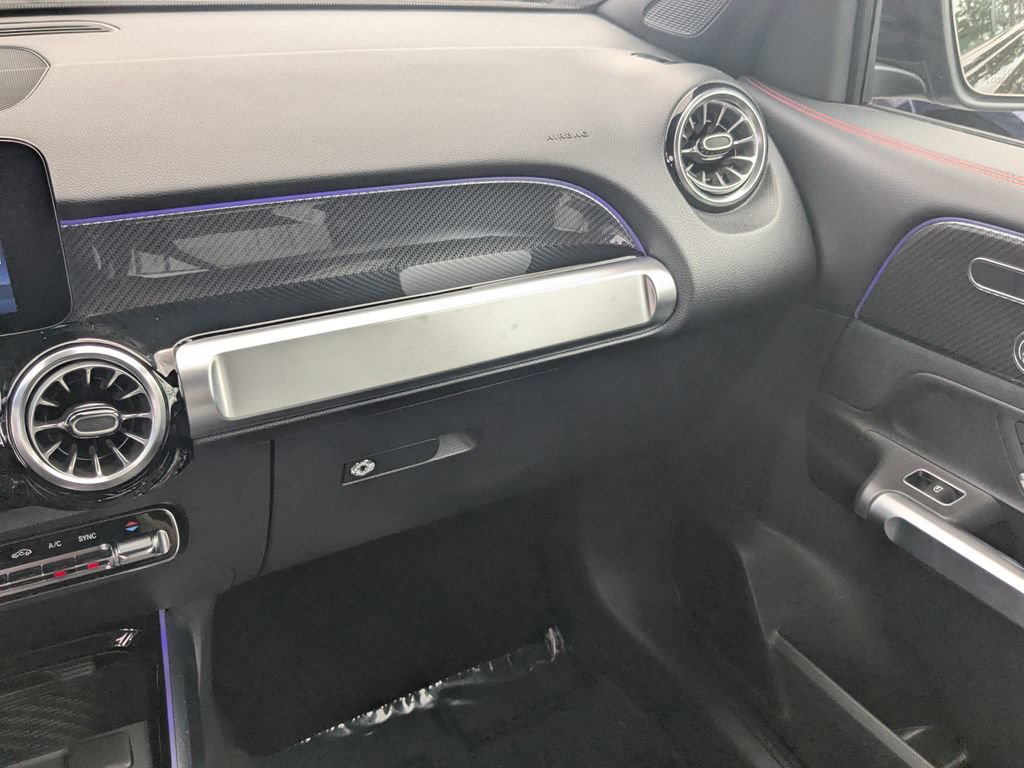 Certified 2024 Mercedes-Benz GLB 250 image 4