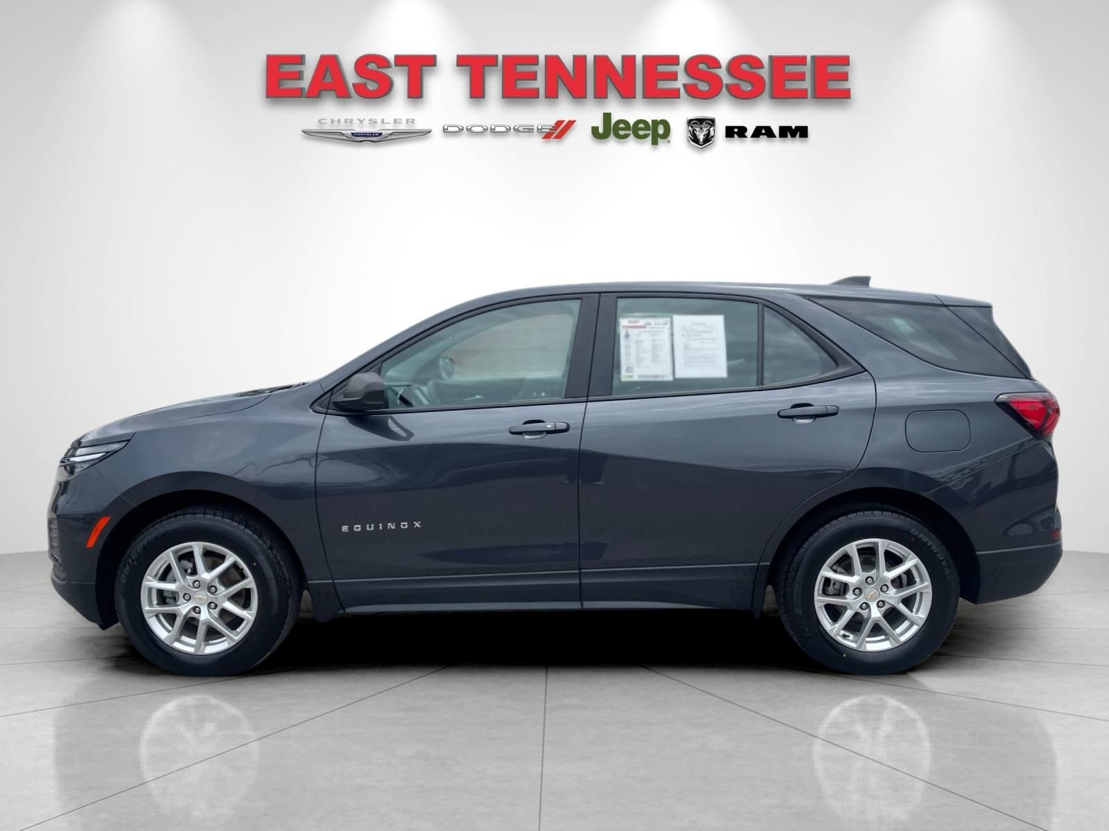 Used 2022 Chevrolet Equinox LS AWD/4WD image 6