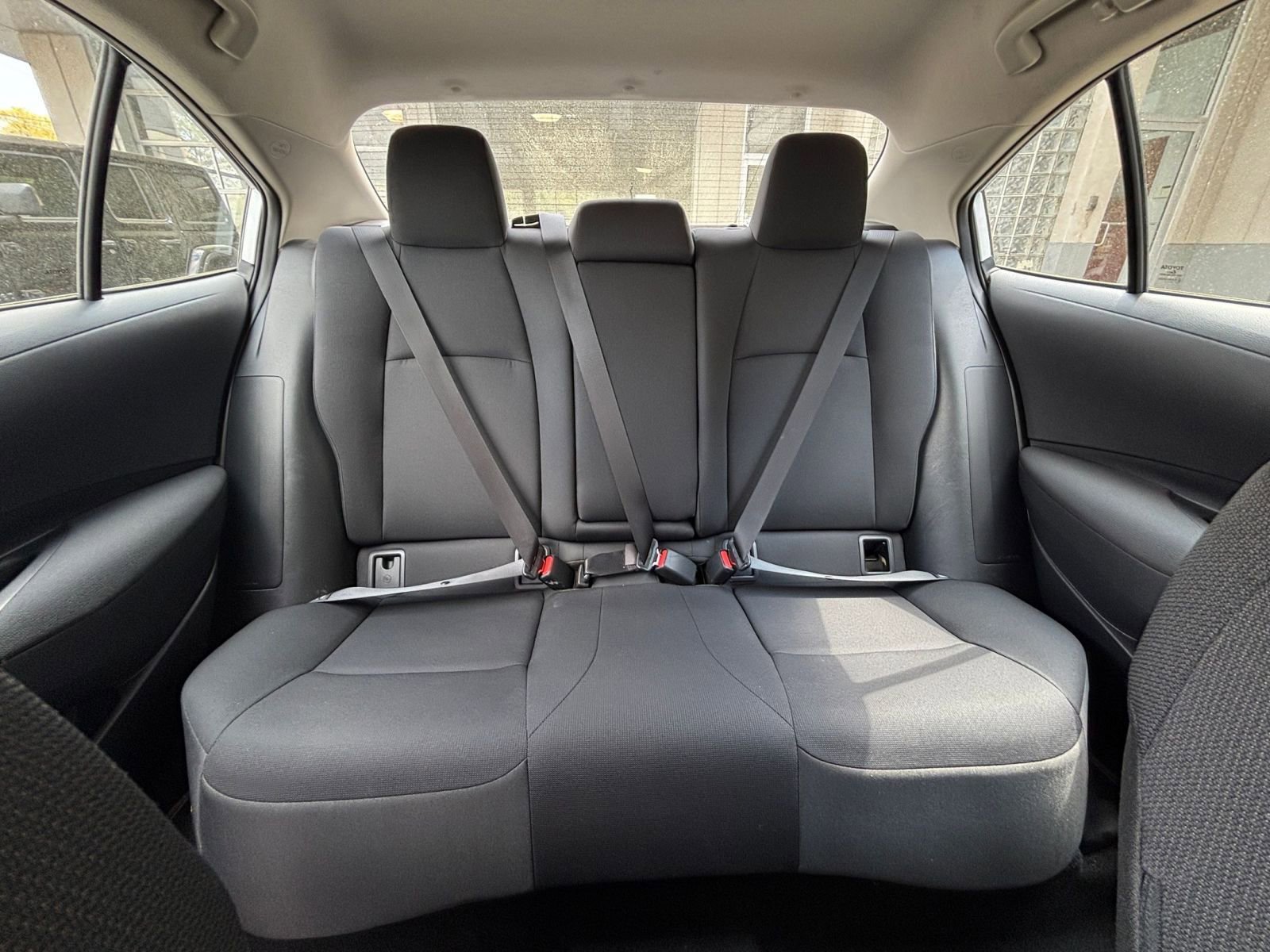 Used 2025 Toyota Corolla LE image 39