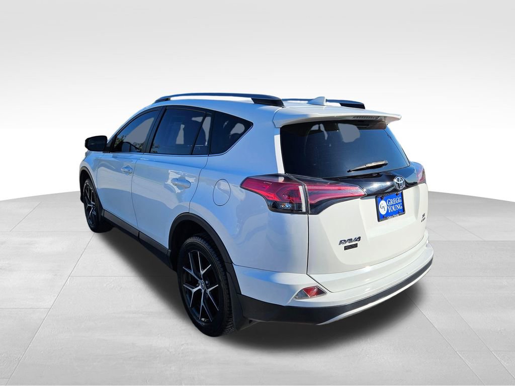 Used 2017 Toyota RAV4 SE AWD/4WD image 7