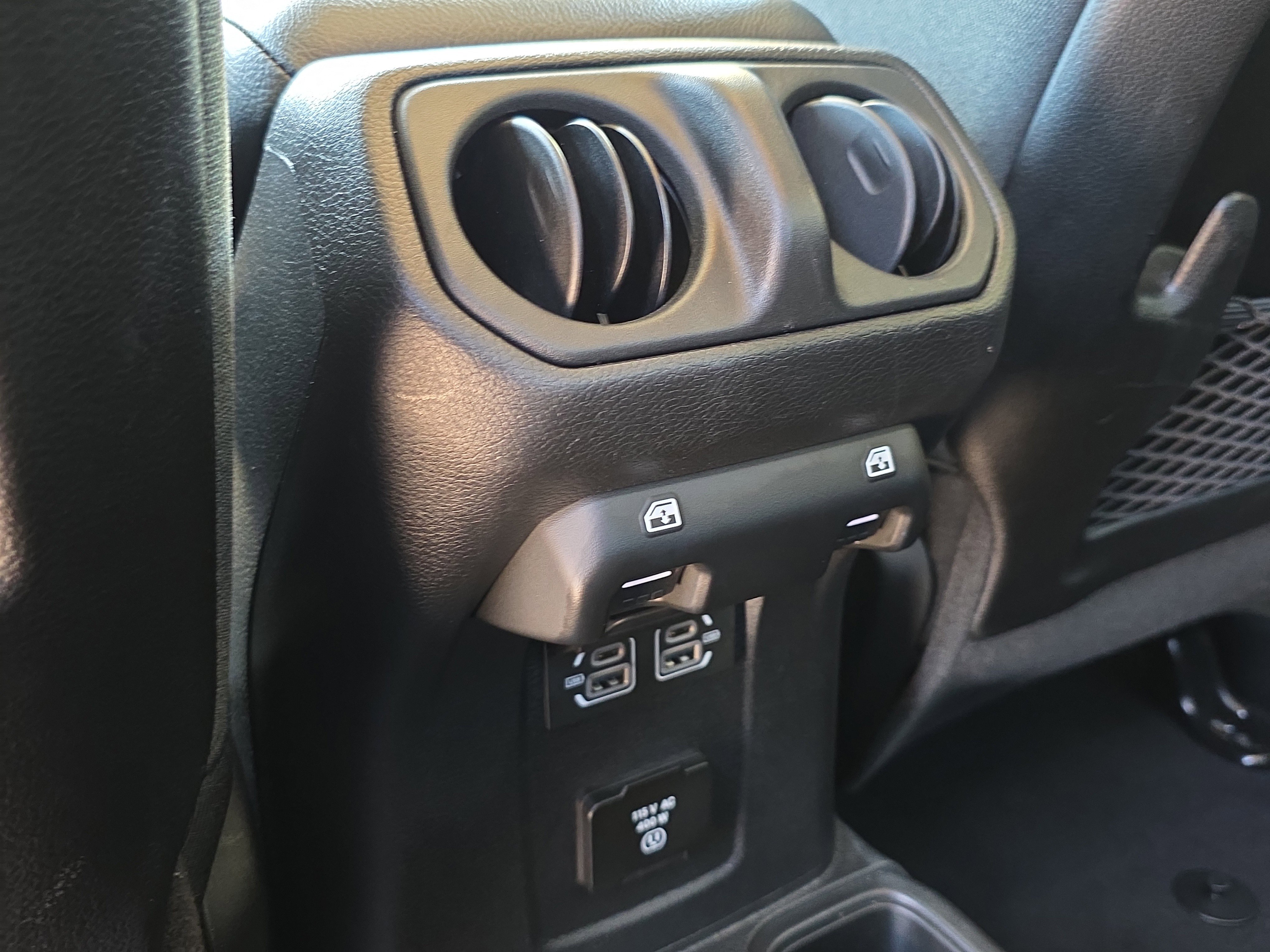 Used 2026 Jeep Gladiator Rubicon AWD/4WD image 16