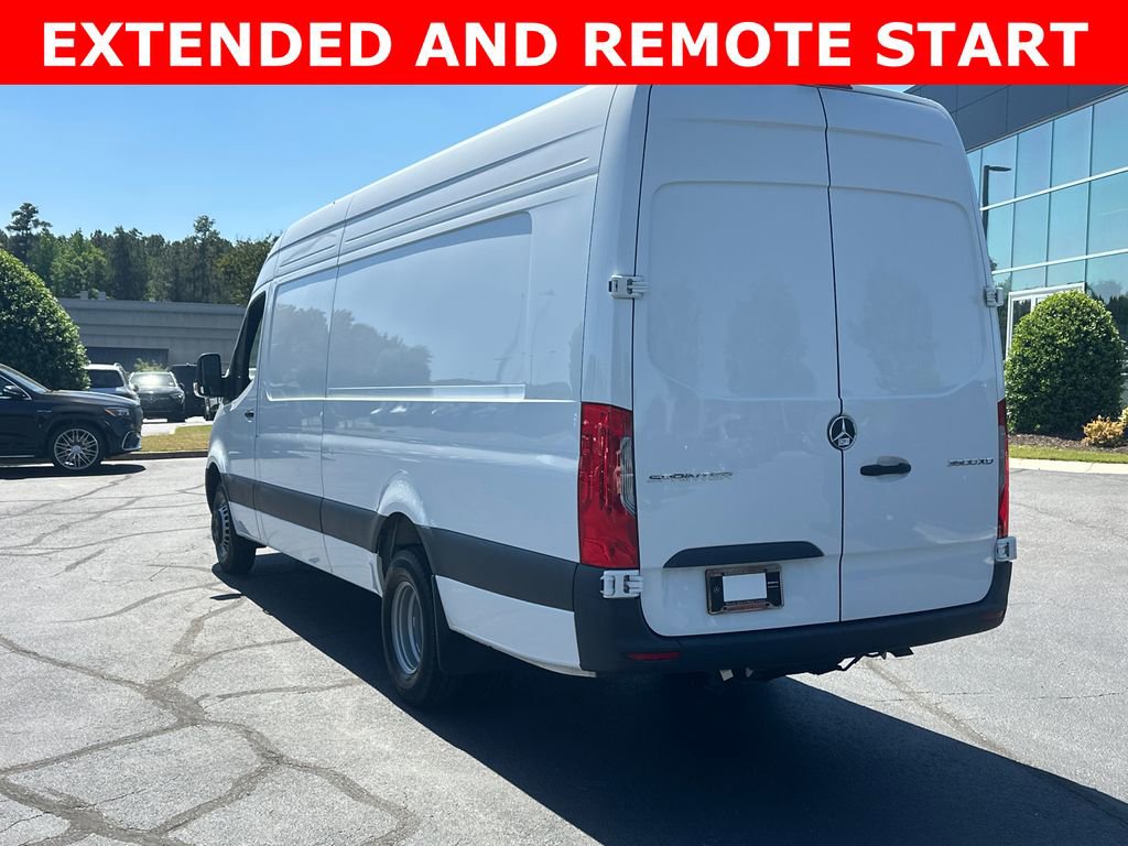 Used 2025 Mercedes-Benz Sprinter 3500 image 5