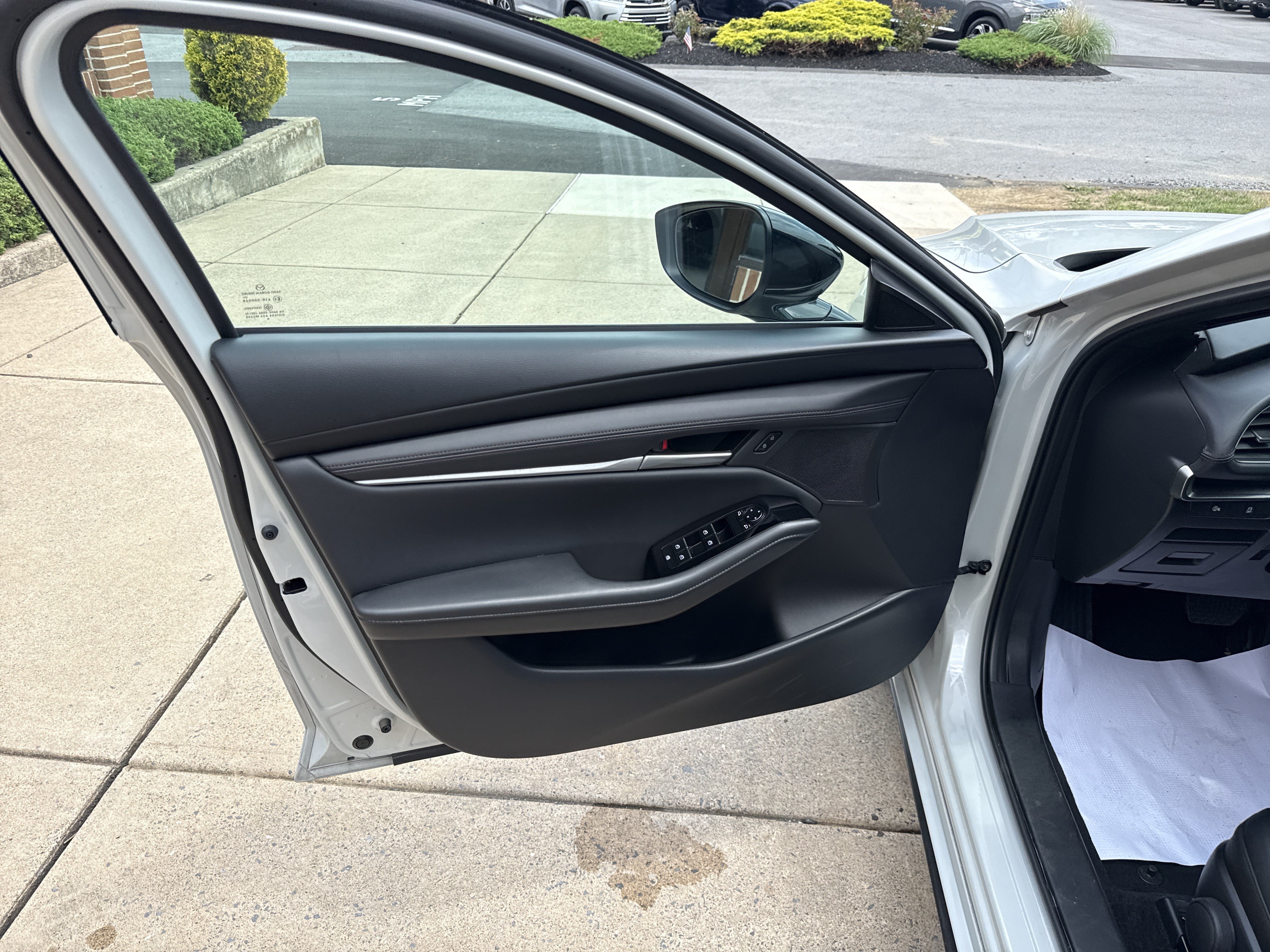 Certified 2025 MAZDA MAZDA3 s Sport w/ Appearance Package FWD image 21