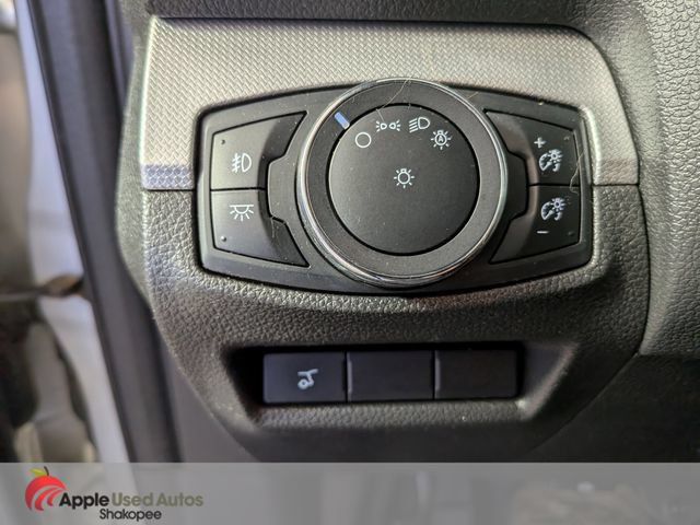 Used 2015 Ford Explorer XLT w/ Equipment Group 202A AWD/4WD image 31