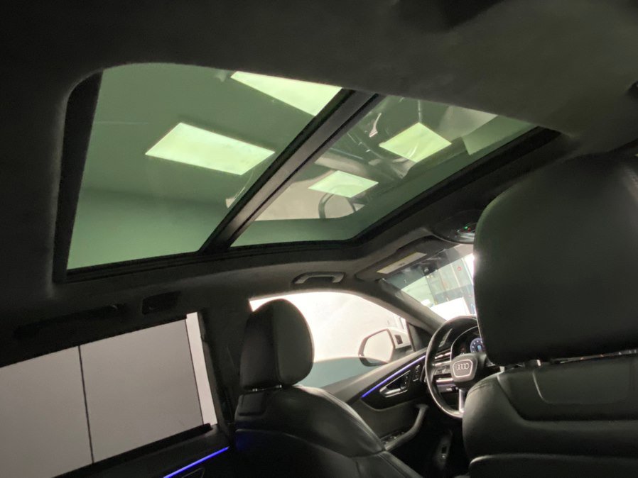 Used 2019 Audi Q8 Prestige AWD/4WD image 40