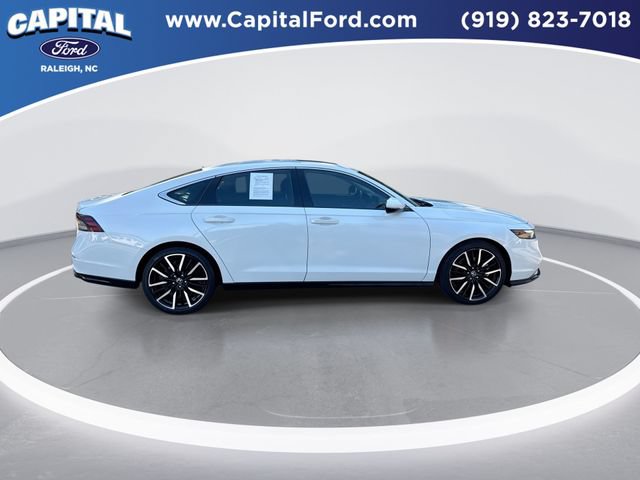 Used 2023 Honda Accord Touring image 9