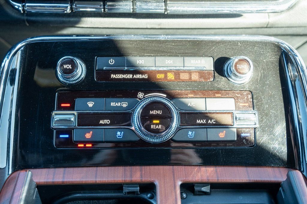 Used 2023 Lincoln Navigator Reserve image 24