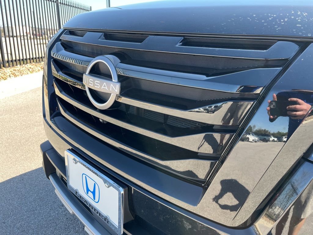 Used 2024 Nissan Pathfinder SL w/ Black Appearance Package image 15