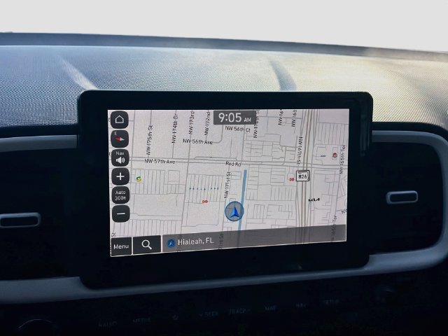 Used 2022 Hyundai Venue Limited FWD image 13