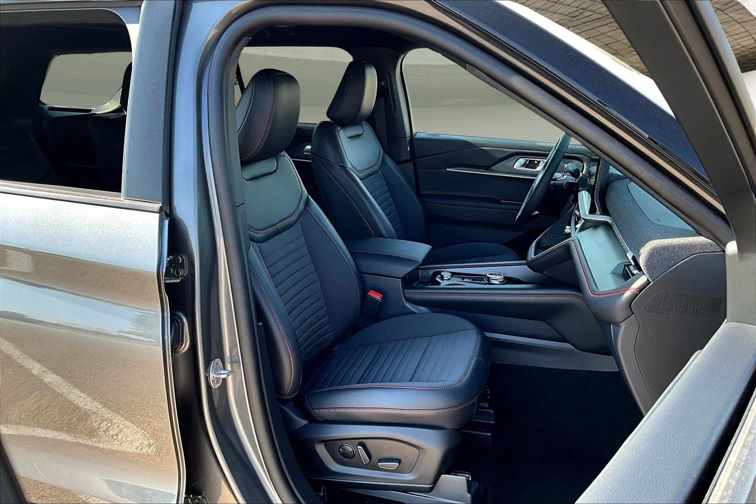 New 2025 Ford Explorer ST-Line image 11