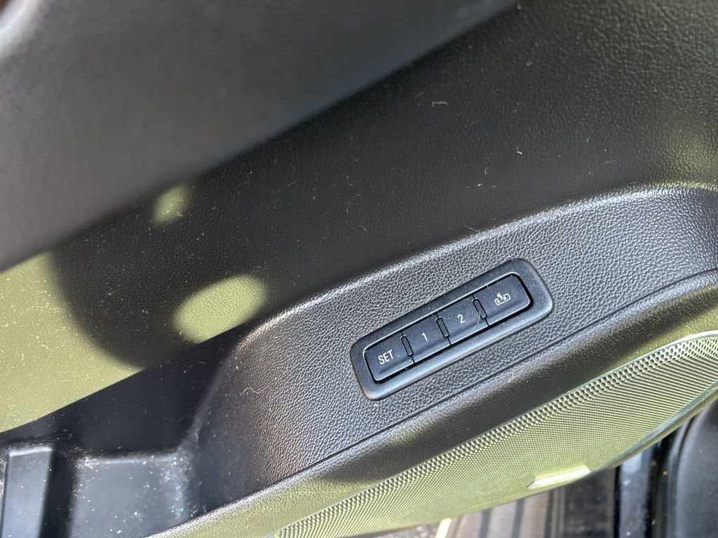 Used 2016 Chevrolet Suburban LTZ image 16