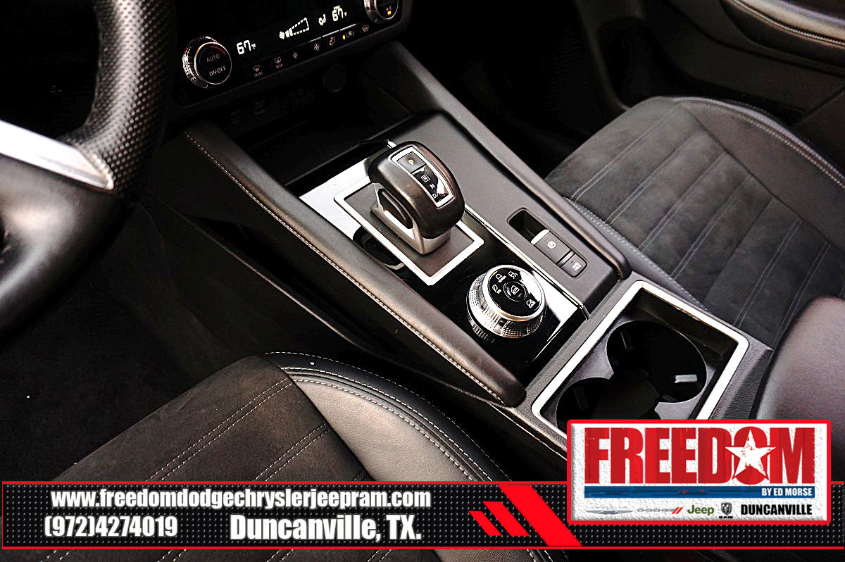 Used 2024 Mitsubishi Outlander SE image 35