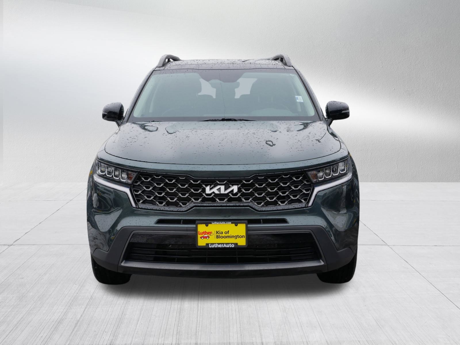 Certified 2023 Kia Sorento S w/ Panoramic Sunroof Package image 2