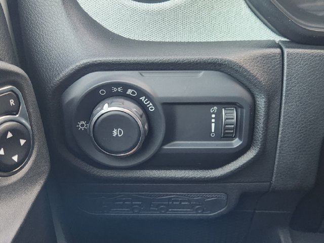 Used 2024 Jeep Wrangler Unlimited Sport AWD/4WD image 23