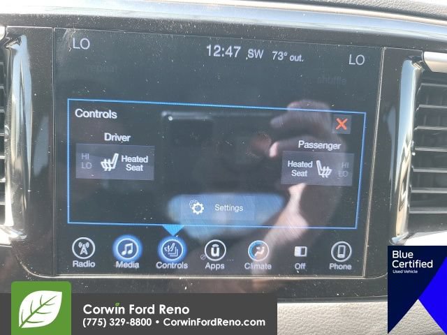 Used 2017 Chrysler Pacifica Touring-L FWD image 16