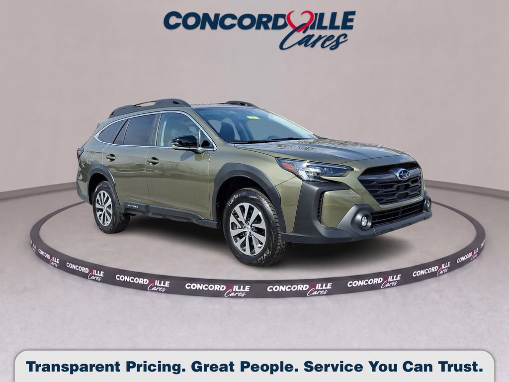 Used 2025 Subaru Outback Premium AWD/4WD image 1