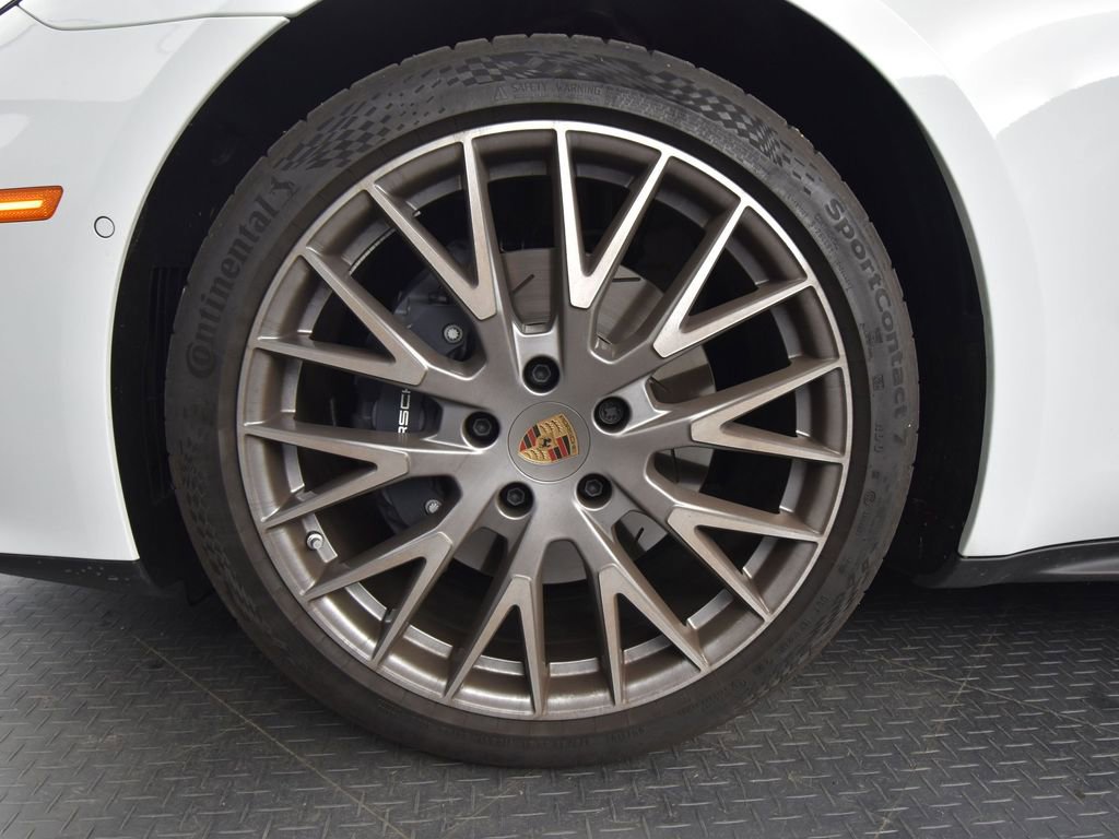 Used 2025 Porsche Panamera 4 image 16