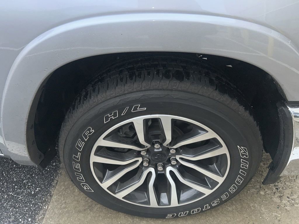 Used 2025 RAM 1500 Limited image 12