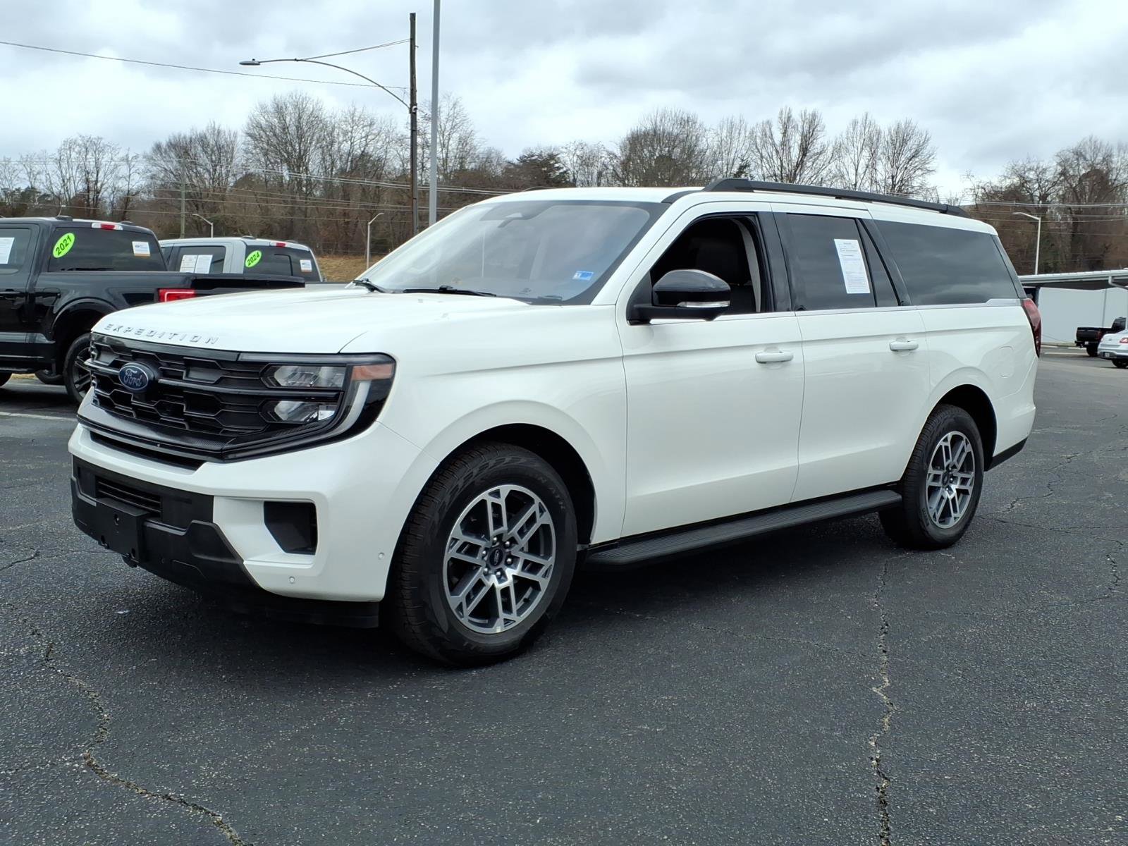 Certified 2025 Ford Expedition Max Active image 4