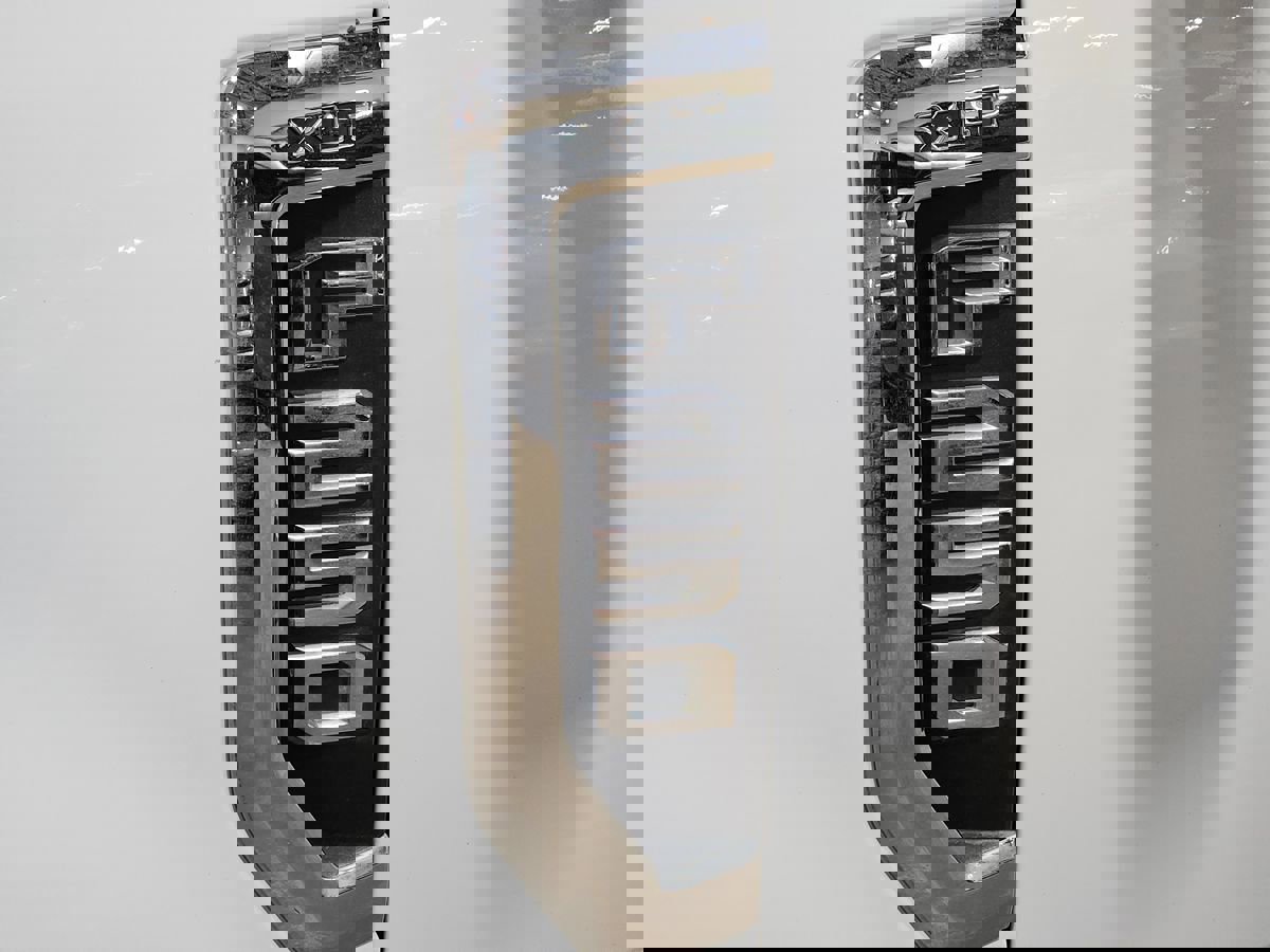 Used 2018 Ford F250 XLT w/ XLT Value Package image 25