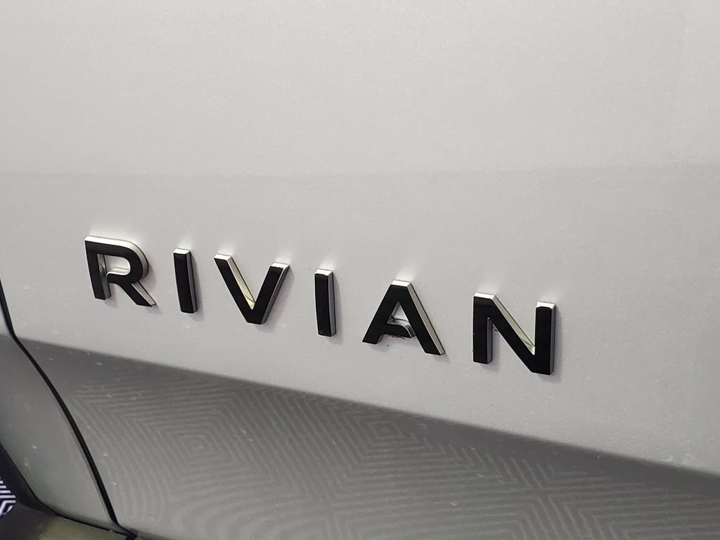 Used 2024 Rivian R1T Adventure Dual AWD/4WD image 32
