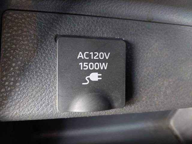 Used 2024 Toyota Sienna XLE w/ XLE Plus Package image 31