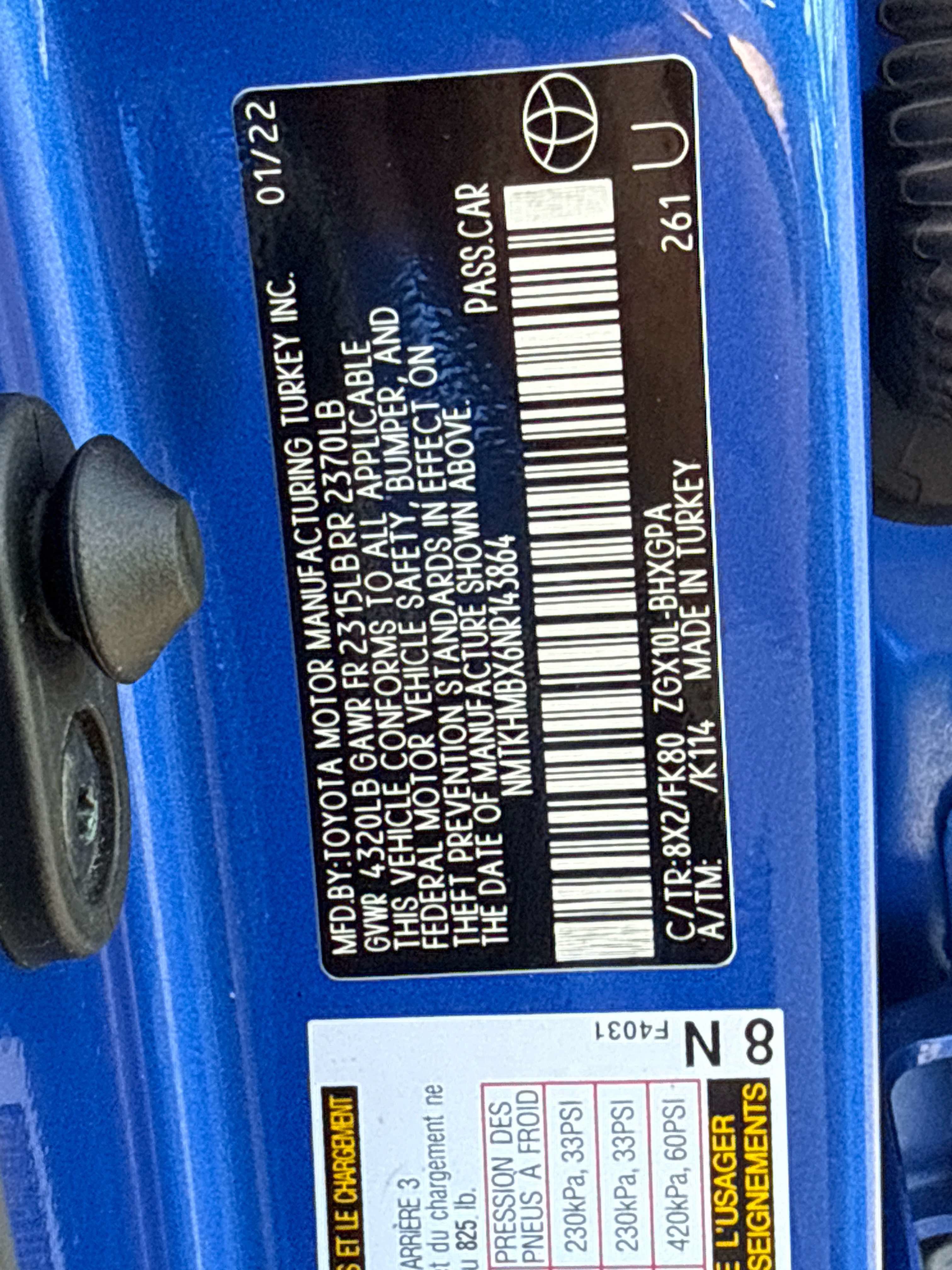 Used 2022 Toyota C-HR XLE FWD image 28