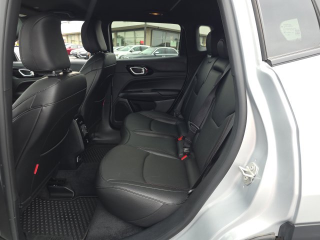Used 2024 Jeep Compass Trailhawk w/ Trailhawk Elite Group AWD/4WD image 33
