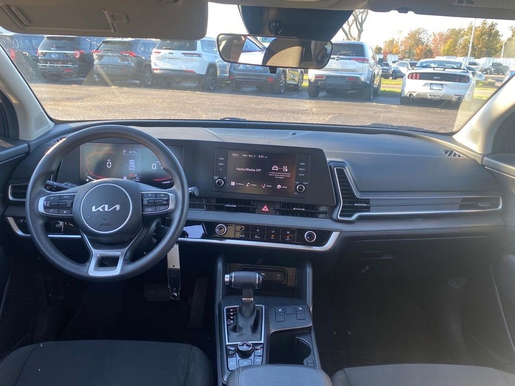 Certified 2024 Kia Sportage LX image 9