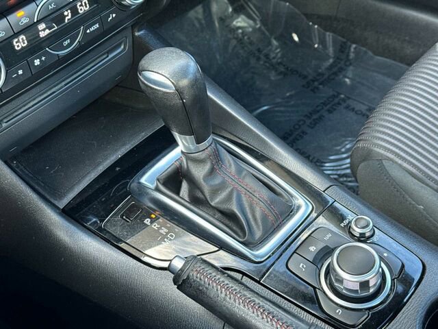 Used 2016 MAZDA MAZDA3 i Touring w/ Popular Equipment Package FWD image 25