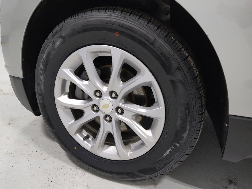 Used 2018 Chevrolet Equinox LS image 31