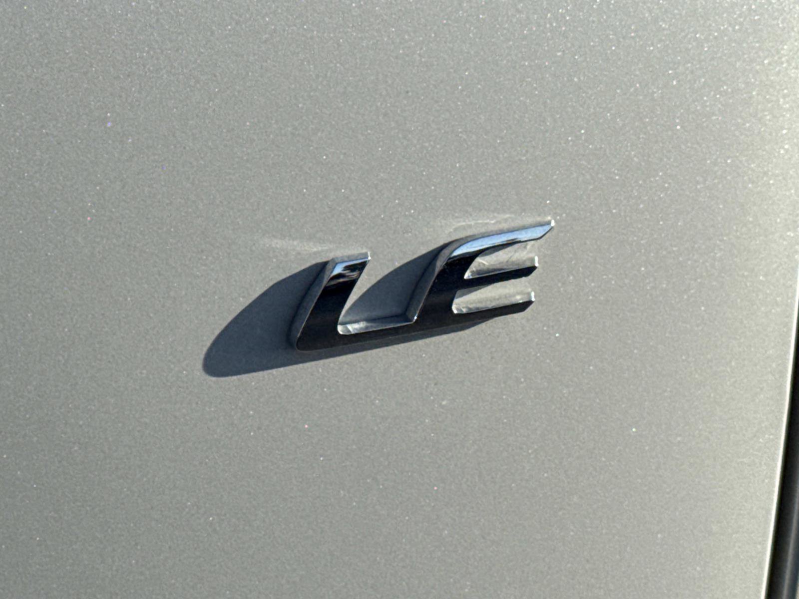 Used 2024 Toyota Corolla Cross LE image 21