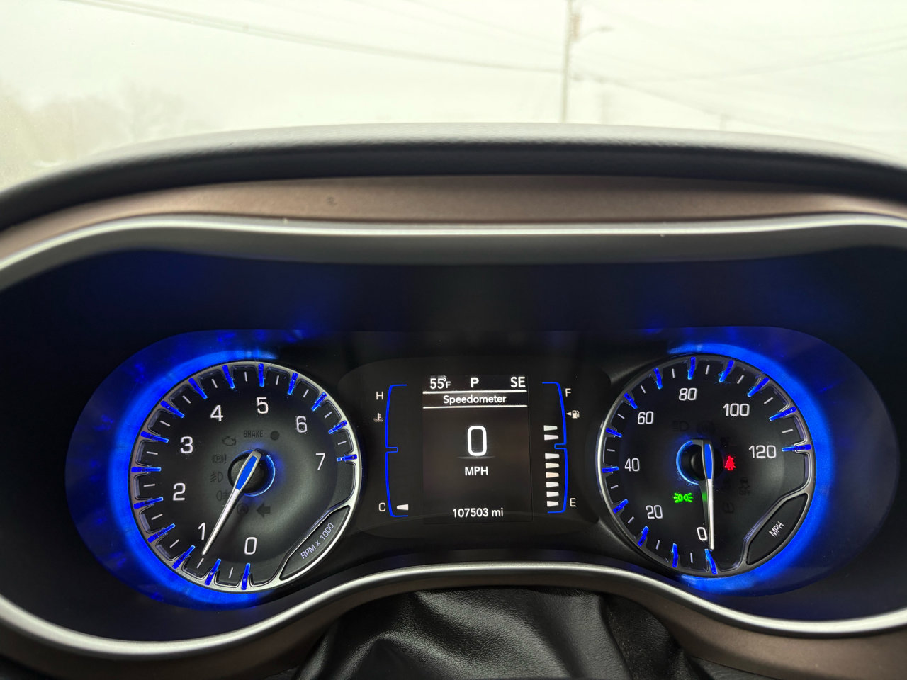 Used 2022 Chrysler Voyager LX image 14