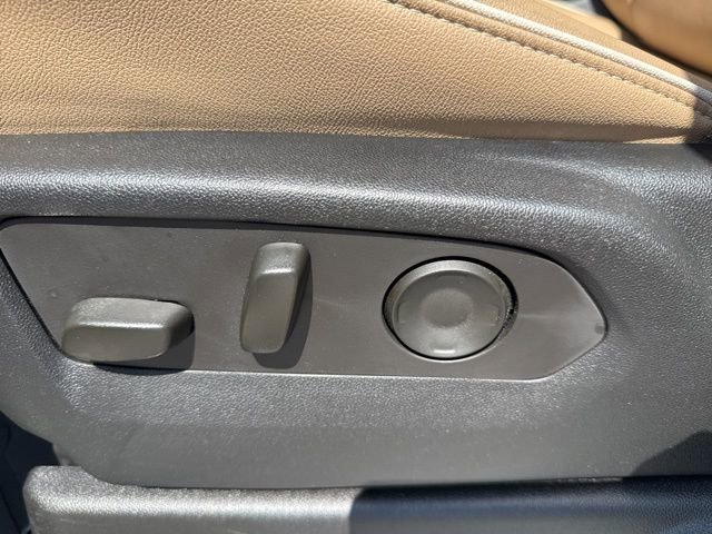 Used 2024 Chevrolet Tahoe Premier w/ Premium Package image 11