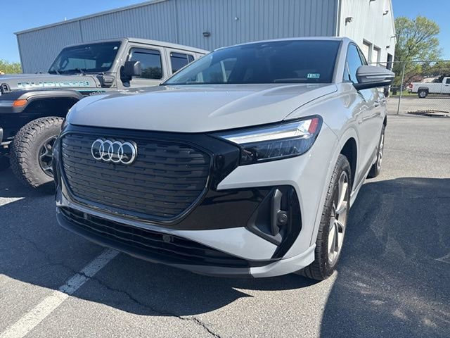 Used 2022 Audi Q4 e-tron Premium Plus AWD/4WD image 2
