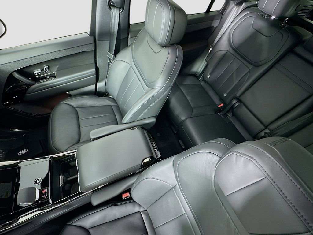 Used 2024 Land Rover Range Rover Sport SE image 14