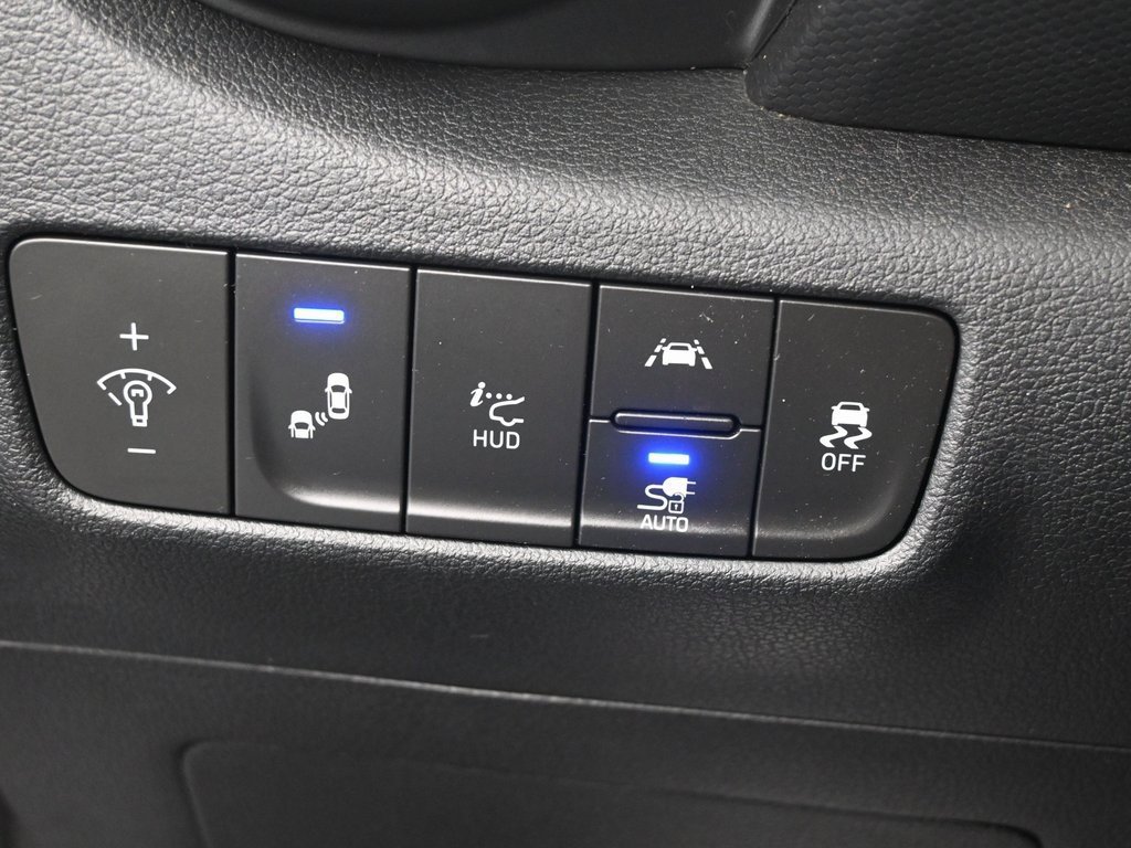 Used 2020 Hyundai Kona Ultimate w/ Cargo Package image 25