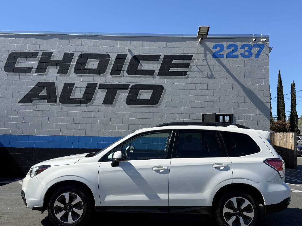 Used 2017 Subaru Forester 2.5i Premium AWD/4WD image 23