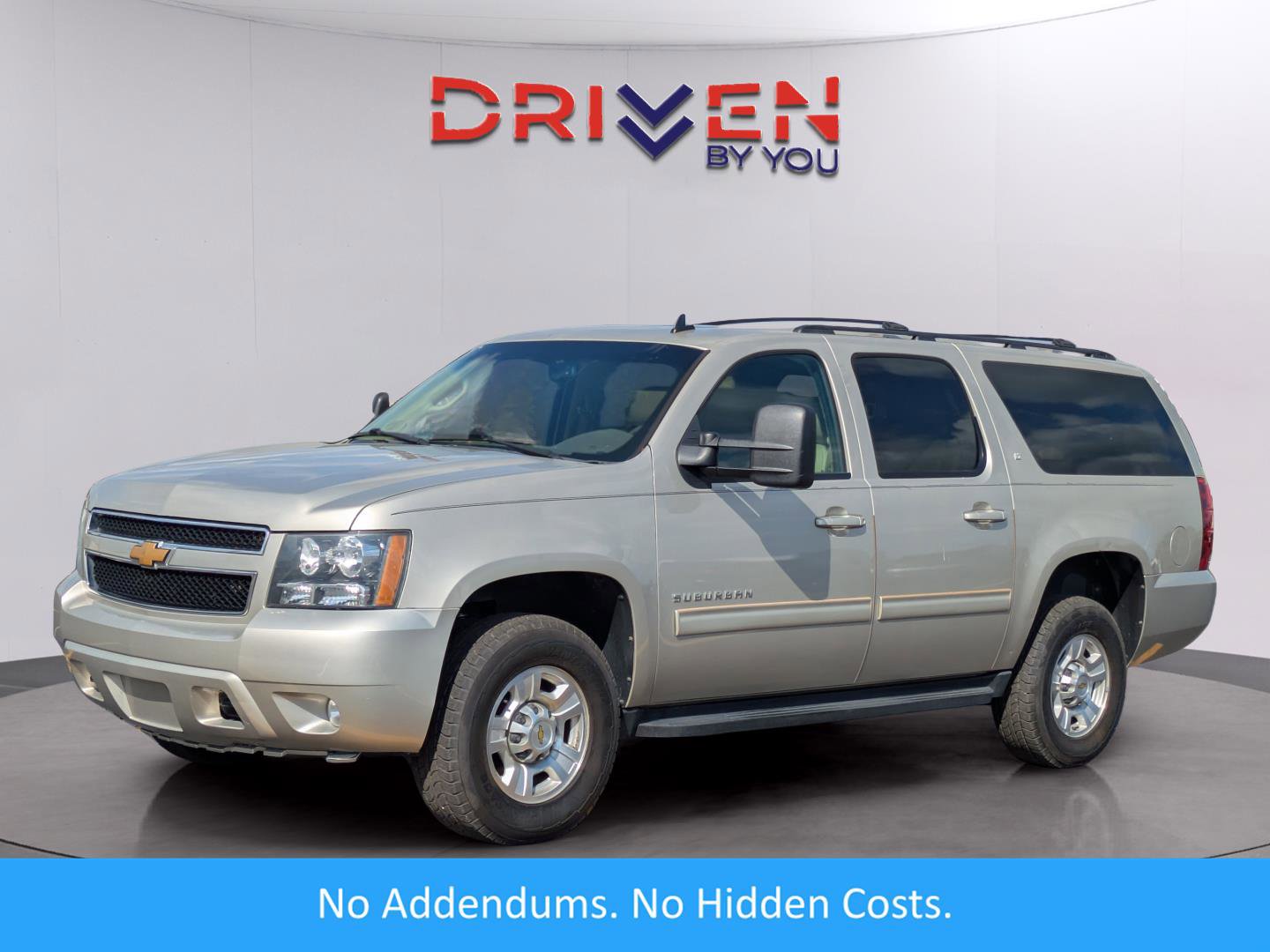 Used 2013 Chevrolet Suburban 2500 LT image 1
