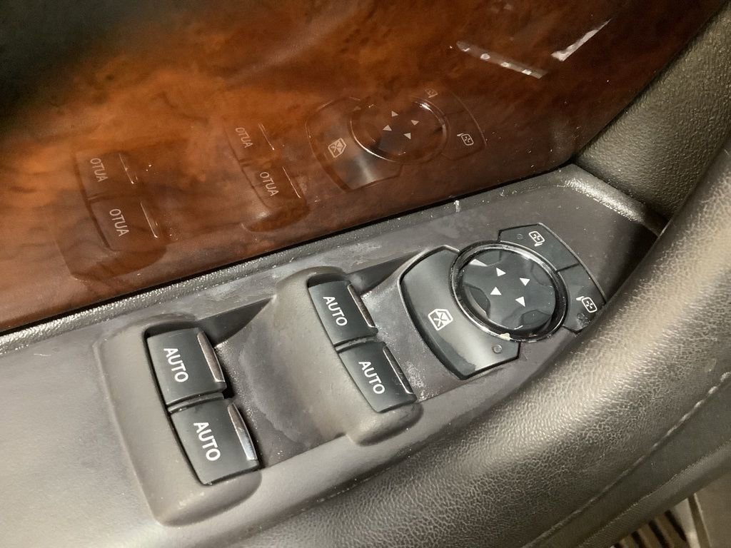 Used 2015 Lincoln MKS AWD w/ Equipment Group 101A image 23