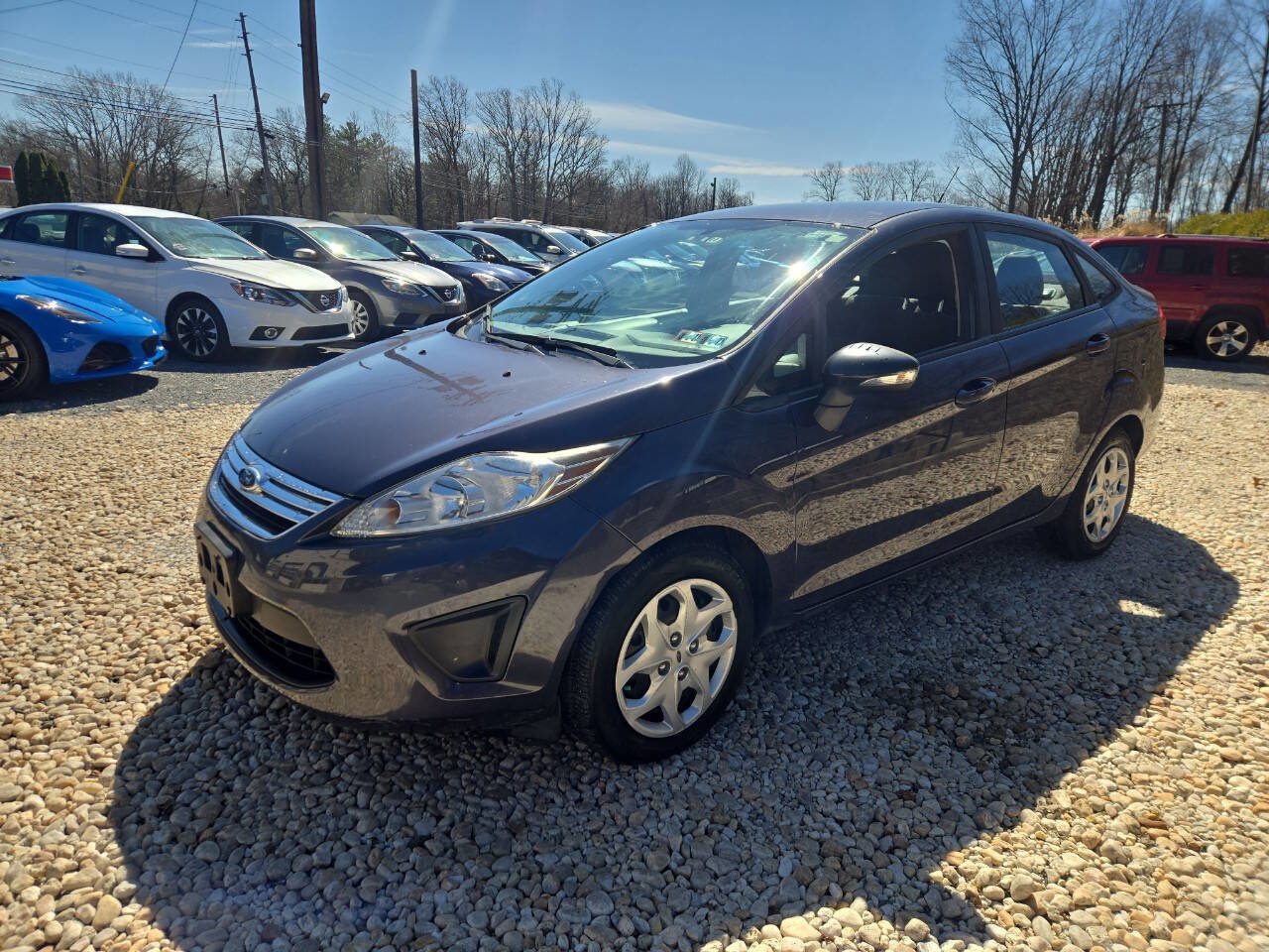 Used 2013 Ford Fiesta SE FWD image 3