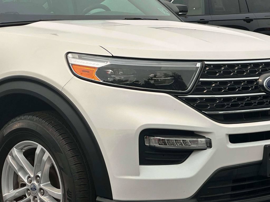 Used 2022 Ford Explorer XLT AWD/4WD image 8
