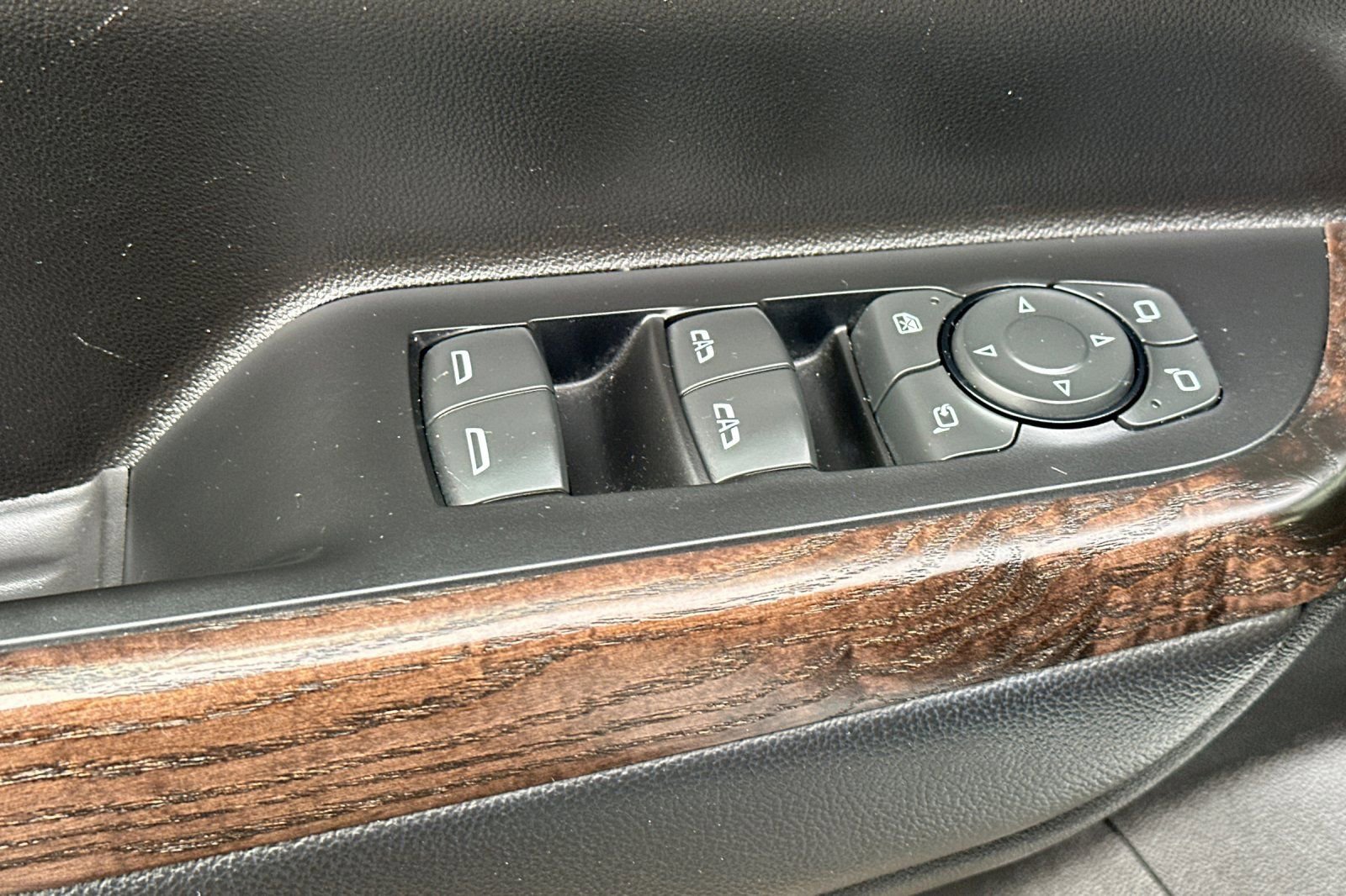 Certified 2023 GMC Acadia Denali image 12